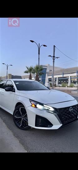نیسان ئەلتیما